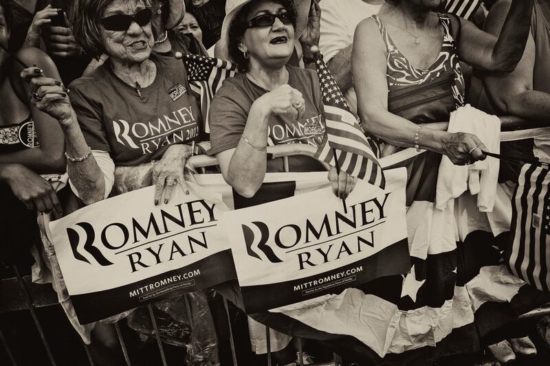 galleries/2012/10/10/charles-ommanney-stumps-with-mitt-romney-in-florida-photos/mitt-romney-in-florida-charles-ommanney-photos-05_nvplq2