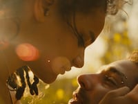 articles/2016/09/19/american-honey-the-most-gleefully-anarchic-and-american-movie-of-the-year/160917-Yamato-American-Honey-tease1_xxpffa