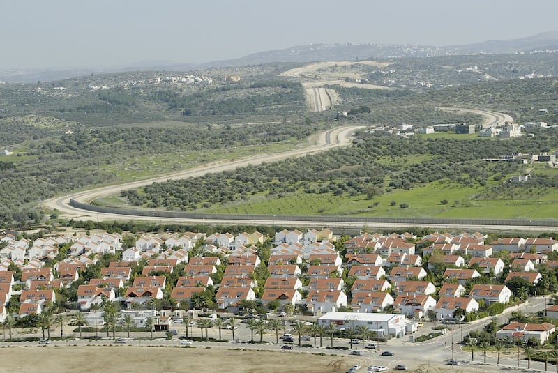 articles/2013/05/06/leaving-the-settlements/israel-green-line-openz_btlptw