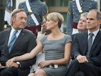 articles/2013/02/05/house-of-cards-should-you-binge-watch-netflix-s-political-drama/130204-house-of-cards-binge-watching-lacob-tease_nnsbga