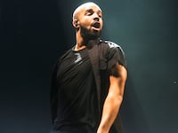 articles/2016/09/08/drake-s-new-strip-club-and-his-love-and-fear-of-working-women/160908-zimmerman-drake-stage-tease_v2vyii