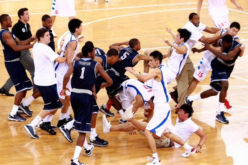 articles/2011/08/19/georgetown-china-basketball-fight-the-chinese-blogosphere-reacts-to-the-brawl/china-basketball-brawl-stone-fish_ucqahw