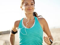 articles/2013/12/04/hack-your-health-6-biohacks-that-might-surprise-you/131204-dailyburn-hacks_kjrsdj