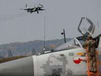2018-10-12T142016Z_1403656691_RC1C45BCD300_RTRMADP_3_UKRAINE-DRILLS_lwu5kw