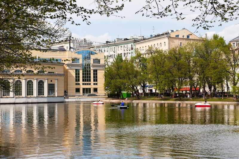 180914-nemtsova-hippiest-moscow-embed-3_k35rqp