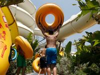 2012-07-11T120000Z_95045131_GM1E87B1MMO01_RTRMADP_3_GREECE_sza97l