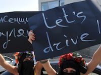 articles/2011/06/17/saudi-arabian-women-plan-day-of-protest-by-driving-on-june-17/saudi-women-drive-keyes_i5uoo6