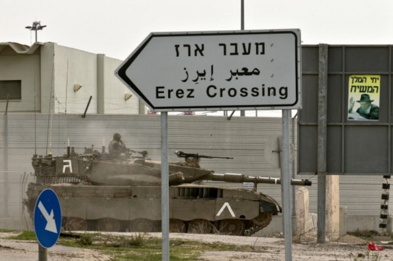 articles/2012/11/21/winners-and-losers/erez-crossing-openz_ldlof6