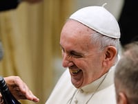 articles/2016/07/03/vatican-priests-nuns-are-drowning-in-wine/160703-Nadeau-Tales-from-the-Vatican-tease_fxpnzf