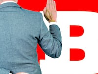 articles/2017/03/29/ex-writer-breitbart-broke-the-law/170328-swin-mak-lachlan-breitbart-tease_kbkxnb