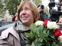 articles/2015/10/08/today-belarus-matters/151008-sannikov-alexievich-tease_chbgr7