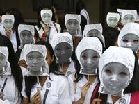 articles/2015/04/29/nigeria-rescues-293-women-and-girls/150428-obaji-boko-haram-girls-tease_ysvapz