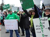 articles/2013/04/03/gun-control-stalls-after-sandy-hook-but-stage-set-for-changes-to-come/130402-gun-laws-change-bouie-tease_uuxsdx