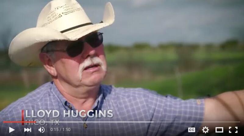 articles/2015/10/01/mike-huckabee-has-no-idea-how-strip-clubs-work-as-shown-by-new-video/151001-nuzzi-huckabee-embed1_koae7r