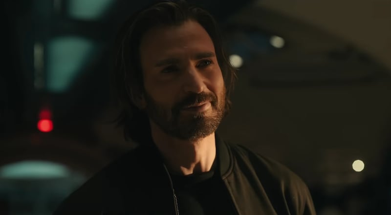 Chris Evans' split-second appearance in the "Avengers: Doomsday" trailer left fans questioning whether the actor underwent cosmetic procedures.