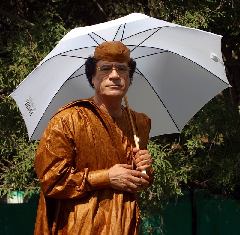 articles/2015/05/25/maybe-he-found-gaddafi-s-billions-or-maybe-it-s-all-a-giant-scam/150525-harris-gadhafi-embed3_rnchfz