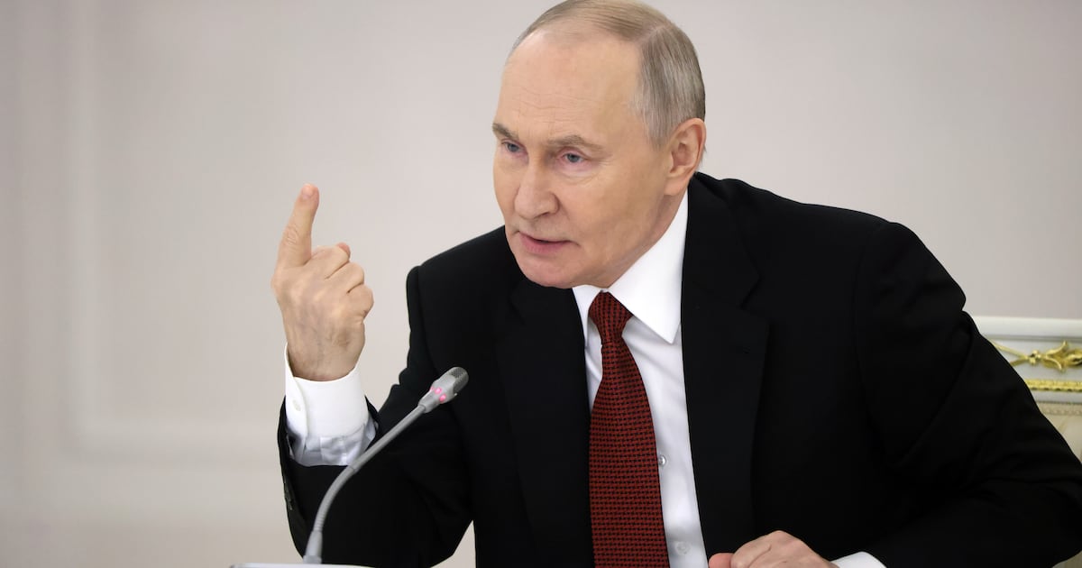 Putin Humiliated as His Enemy Reveals Embarrassing Truth