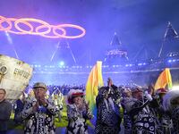 articles/2012/07/27/olympics-opening-ceremony-review-london-goes-wild/london-opening-ceremony-sykes_zfndpd