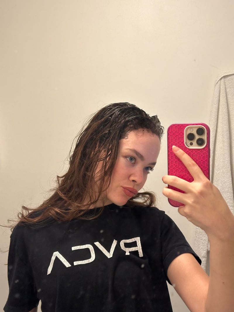 Chanelle started to color her hair at 25, after her natural brunette hair started to grow out gray.