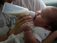 2013-06-17T120000Z_1464318978_GM1E96I088201_RTRMADP_3_VENEZUELA-HEALTH_lttqzi
