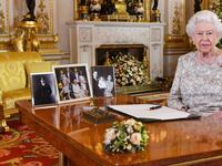 211115-buckingham-palace-hero_vxyuks
