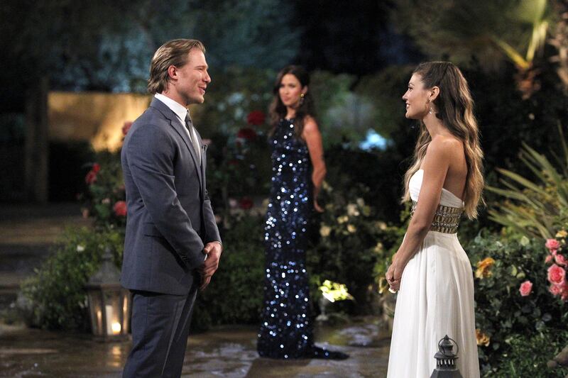 articles/2015/06/23/the-bachelorette-got-laid-the-sexing-and-worrying-seen-round-the-world/150519-zadrozny-bachelorette-tease_mkkqib