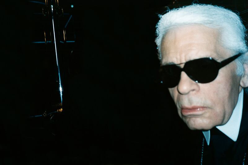 galleries/2014/04/23/karl-lagerfeld-adele-exarchopoulos-and-more-celeb-selfies-from-jonas-unger-s-autoportraits/fashion-autoportraits-karl-lagerfeld_ovznfo