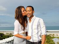 articles/2013/09/15/sports-illustrated-swimsuit-model-chrissy-teigen-weds-john-legend/130915-Chrissy-Teigen-cheat_bwqnad
