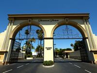 Photograph of Paramount Studios entrance.