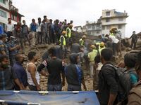 articles/2015/04/27/surreal-terror-in-the-middle-of-the-nepal-quakes/150427-dunham-nepal-tease_v33uh4