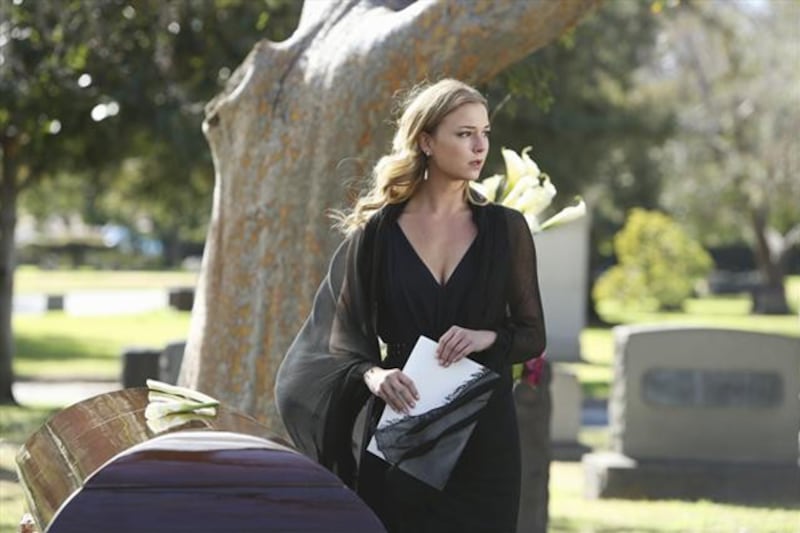 articles/2013/03/08/revenge-what-went-wrong-with-abc-s-once-daring-thriller/130307-Lacob-revenge-tease_xkqk9q