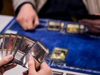 articles/2014/10/29/is-magic-the-gathering-immune-to-gamergate-misogyny/141028-Levesley-magic-tease_vgoymy