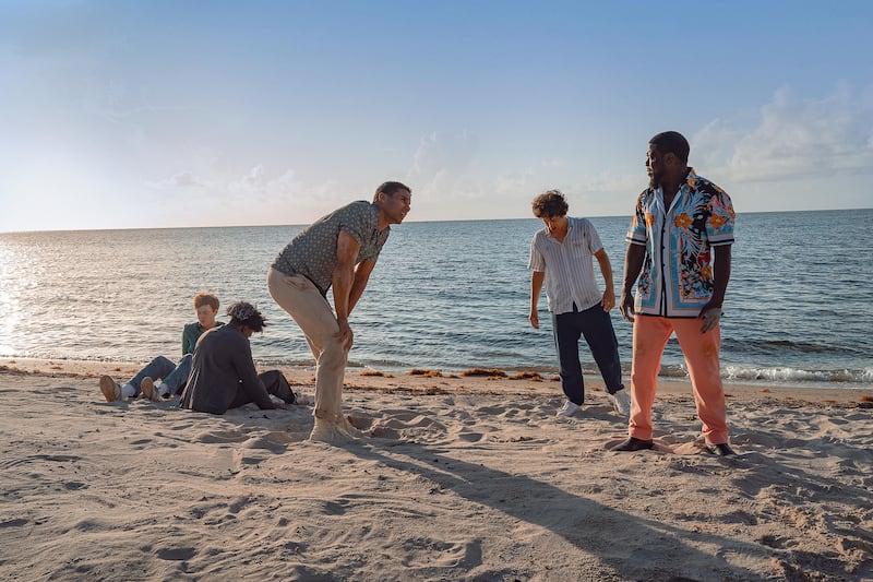 Kevin Hart, Marcello Hernández, Kam Patterson, Mason Gooding, and Ben Marshall in 72 Hours (2026)
