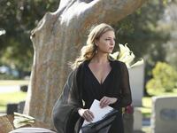 articles/2013/03/08/revenge-what-went-wrong-with-abc-s-once-daring-thriller/130307-Lacob-revenge-tease_e1xcha