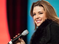 articles/2016/09/27/donald-trump-to-alicia-machado-do-sit-ups-or-you-re-fired/160927-swin-alicia-machado-tease_k5bflo