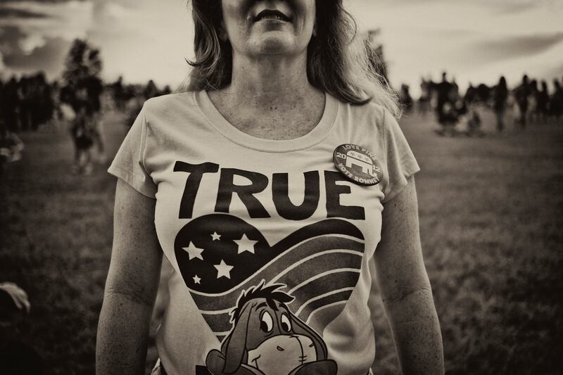 galleries/2012/10/10/charles-ommanney-stumps-with-mitt-romney-in-florida-photos/mitt-romney-in-florida-charles-ommanney-photos-04_oaaoim