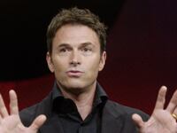 articles/2017/01/25/tim-daly-breaks-both-his-legs-in-sundance-ski-accident-but-the-cbs-show-must-go-on/RTR6ILC_eeuazk