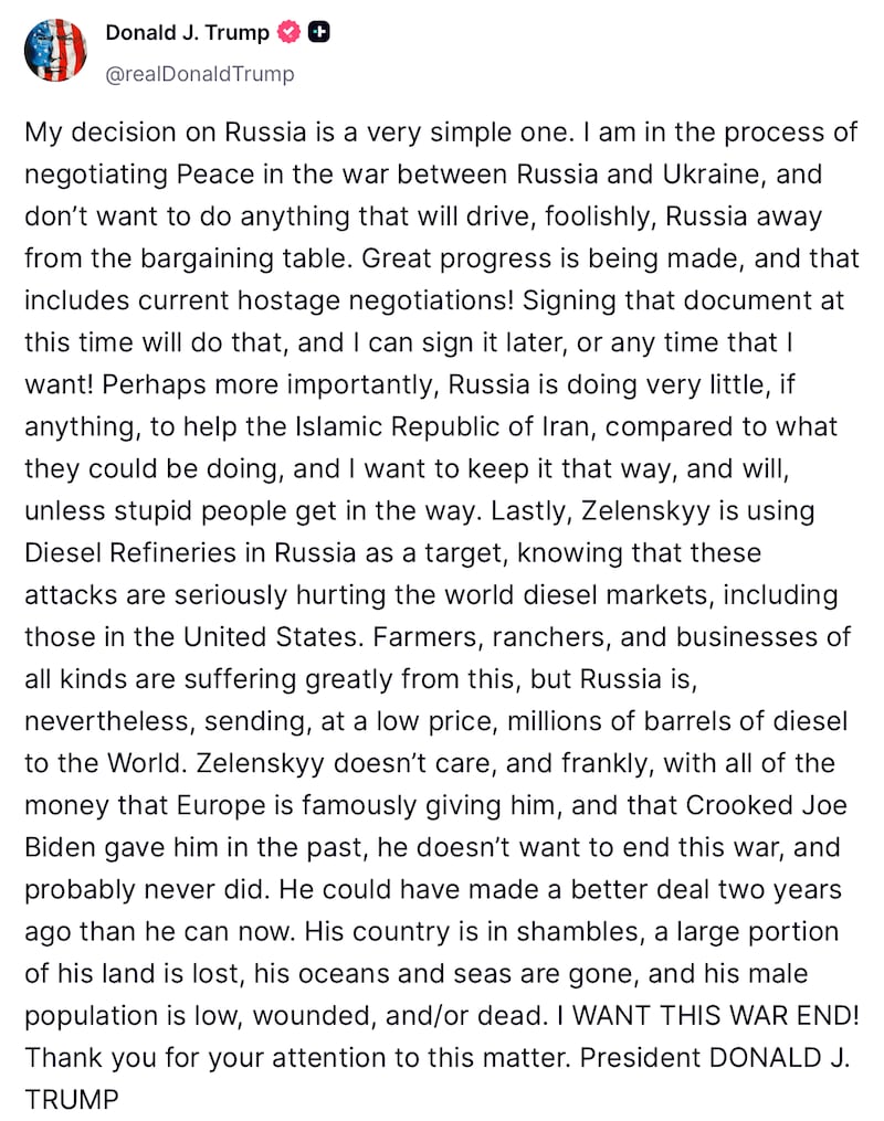 Donald Trump posts about Russia on Truth Social.