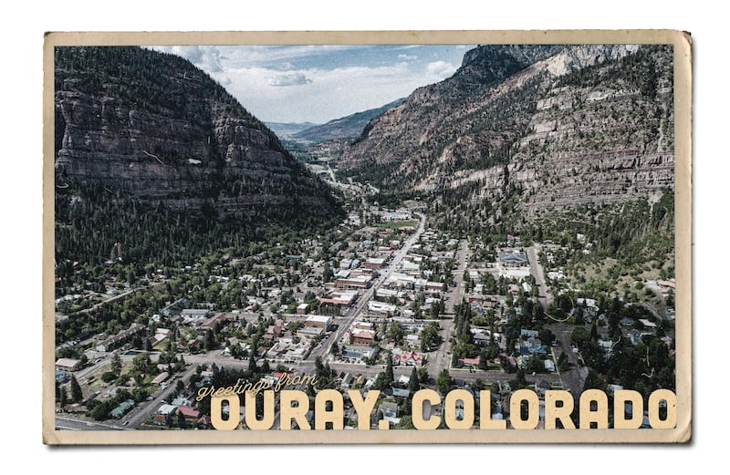 211211-travel-2022-embed-colorado_ur76tq