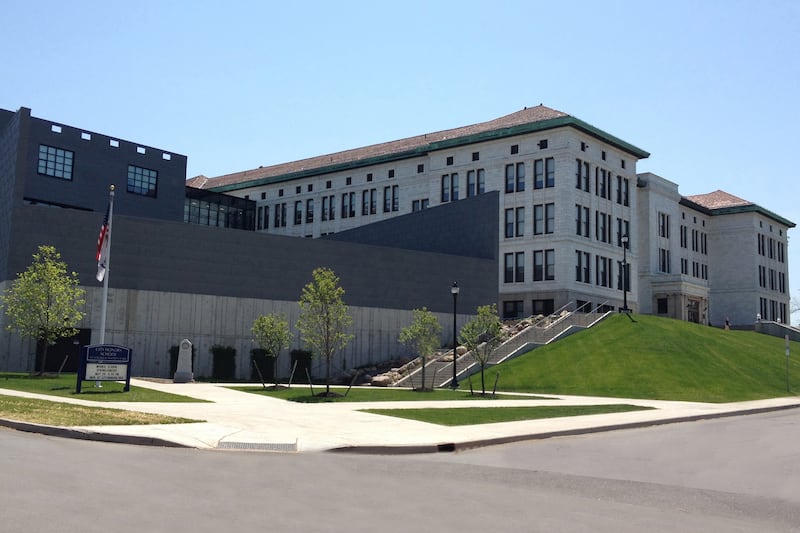 galleries/2013/05/06/top-25-high-schools-northeast/best-high-schools-northeast-city-honors_d3knk3