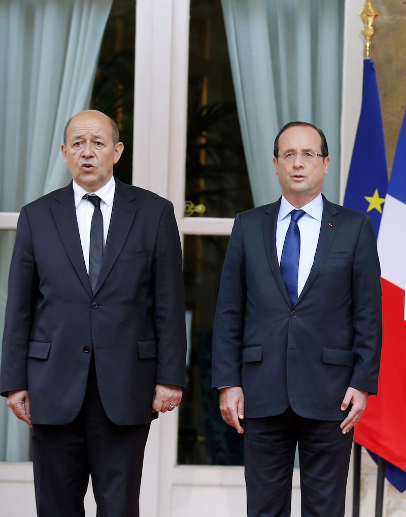 galleries/2012/11/10/french-president-fran-ois-hollande-s-stubbornly-crooked-ties-photos/francois-hollande-ties-7_ugudtd
