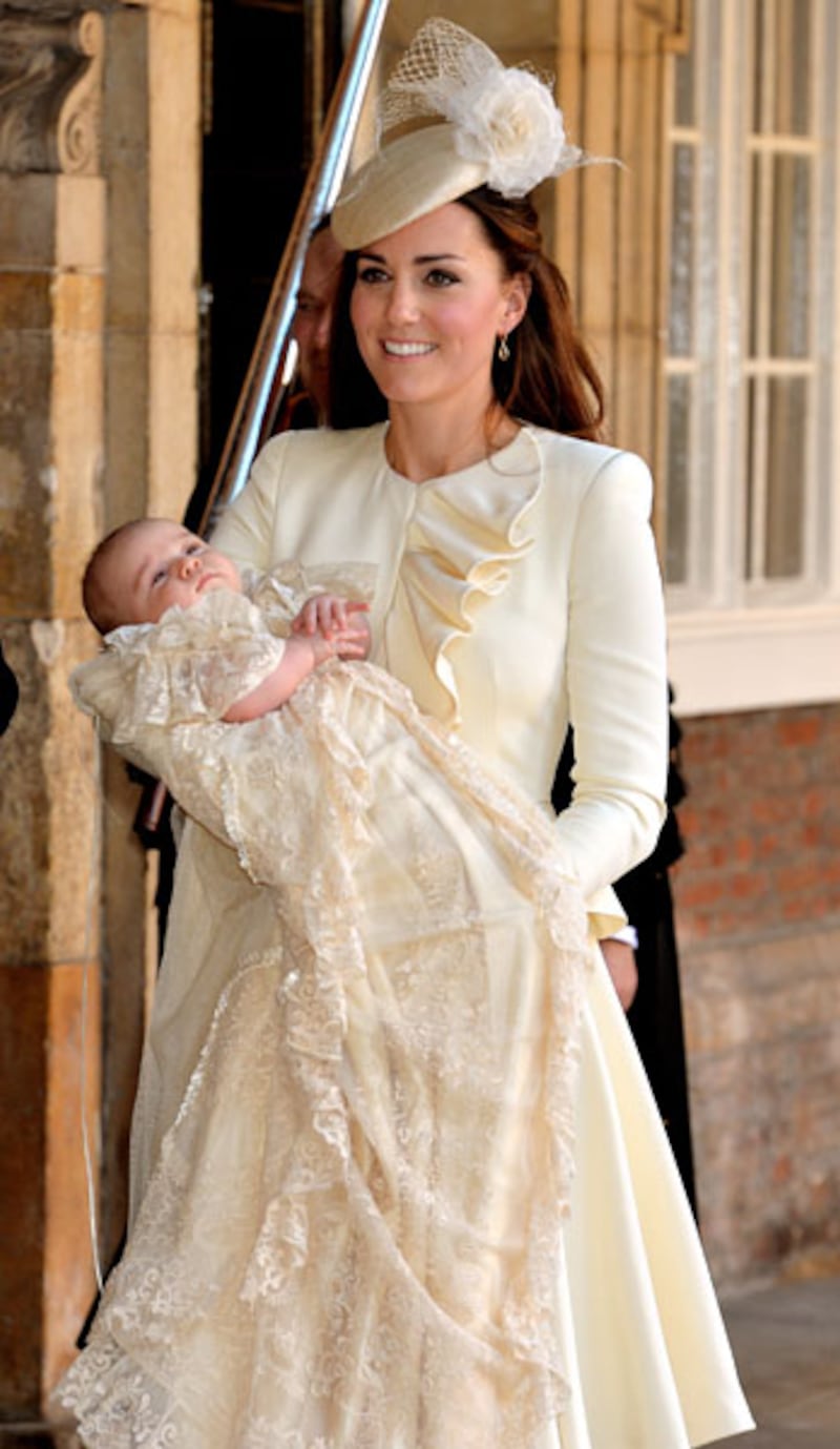articles/2013/10/23/kate-middleton-wears-alexander-mcqueen-to-prince-george-s-christening/131023-kate-middleton-christening-embed2_piylkz
