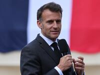 Macron speaking to crowd