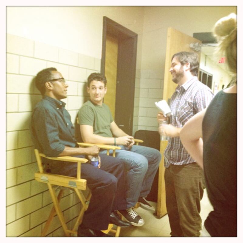 articles/2013/08/08/exclusive-a-photo-essay-on-the-making-of-the-spectacular-now/130807-specatular-now-cast-stern-embed6_pzk8jh