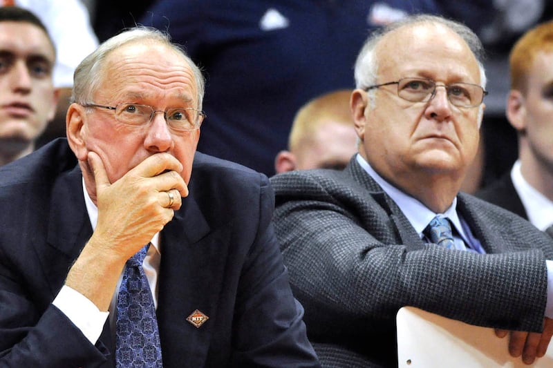articles/2011/11/29/syracuse-coach-s-boneheaded-defense-of-assistant-accused-of-sexual-abuse/syracuse-penn-state-bissinger_wl0t8q