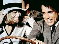 171008-bonnie-clyde-hero_vjmtbf