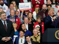 180311-trump-pennsylvania-rally-cheat_e4djne