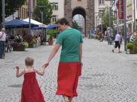 articles/2012/10/04/meet-the-dad-who-wears-skirts/german-father-cross-dressing-son-park-tease_znwzkz