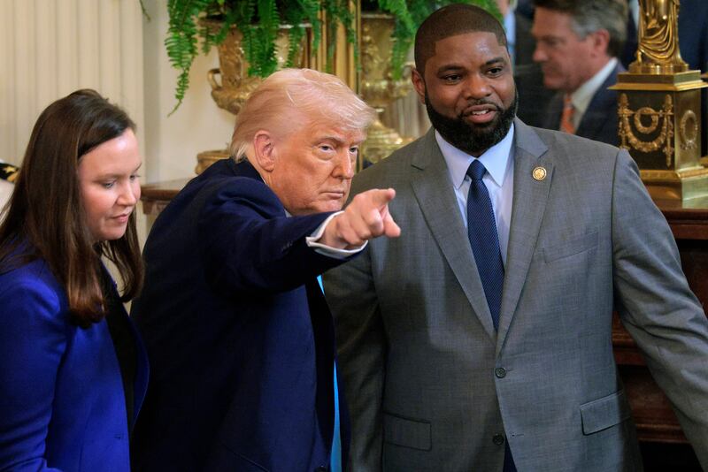 WASHINGTON, DC - MAY 21: U.S. President Donald Trump hosts Sen. Ashley Moody (R-FL) (L), Rep. Byron Donalds (R-FL) and others while celebrating the 2025 NCAA men's basketball Champion Florida Gators in the East Room of the White House on May 21, 2025 in Washington, DC. With a 36-4 record on the season, the Florida University team beat the University of Houston 65-63 to clinch the national championship. (Photo by Chip Somodevilla/Getty Images)