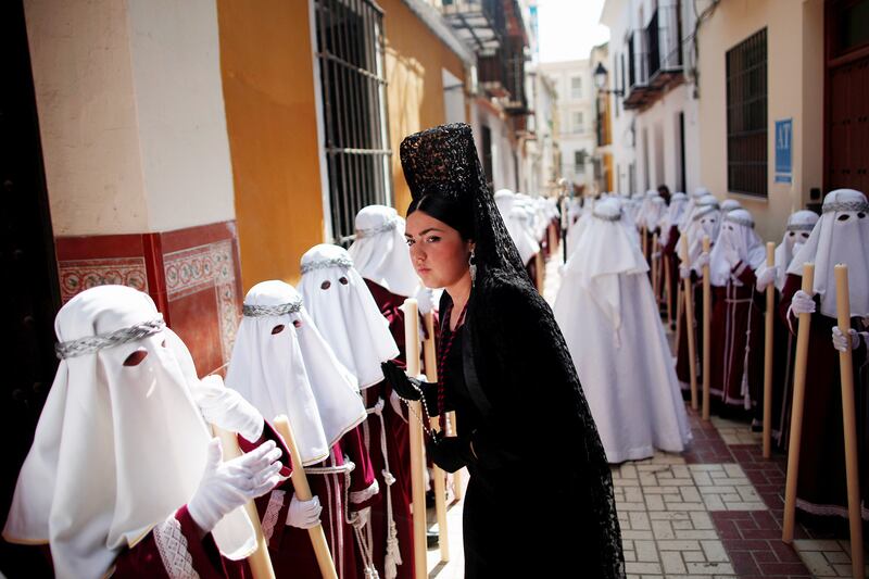 galleries/2017/04/12/christians-celebrate-holy-week-around-the-world/171104-holy-week-embed-3_xwmbdj